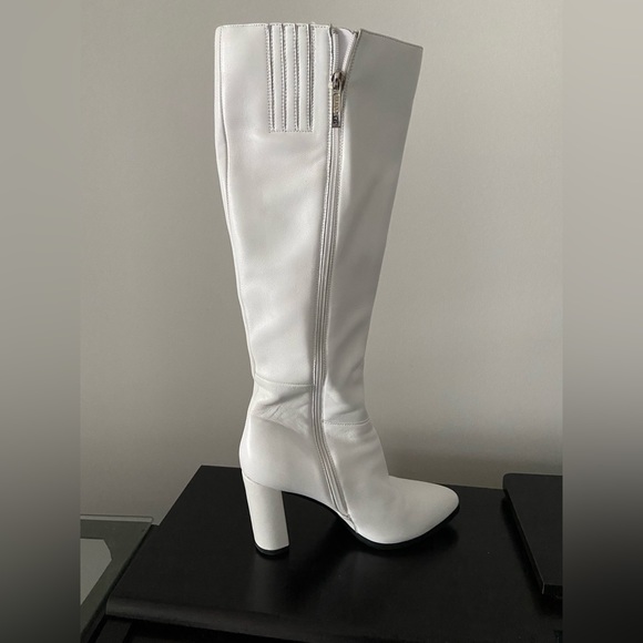 Genuine leather knee high boots in white - Picture 1 of 5